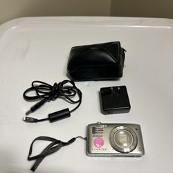 Nikon COOLPIX S3500 20.1MP  Digital Camera 4× ZOOM Tested 100% Working