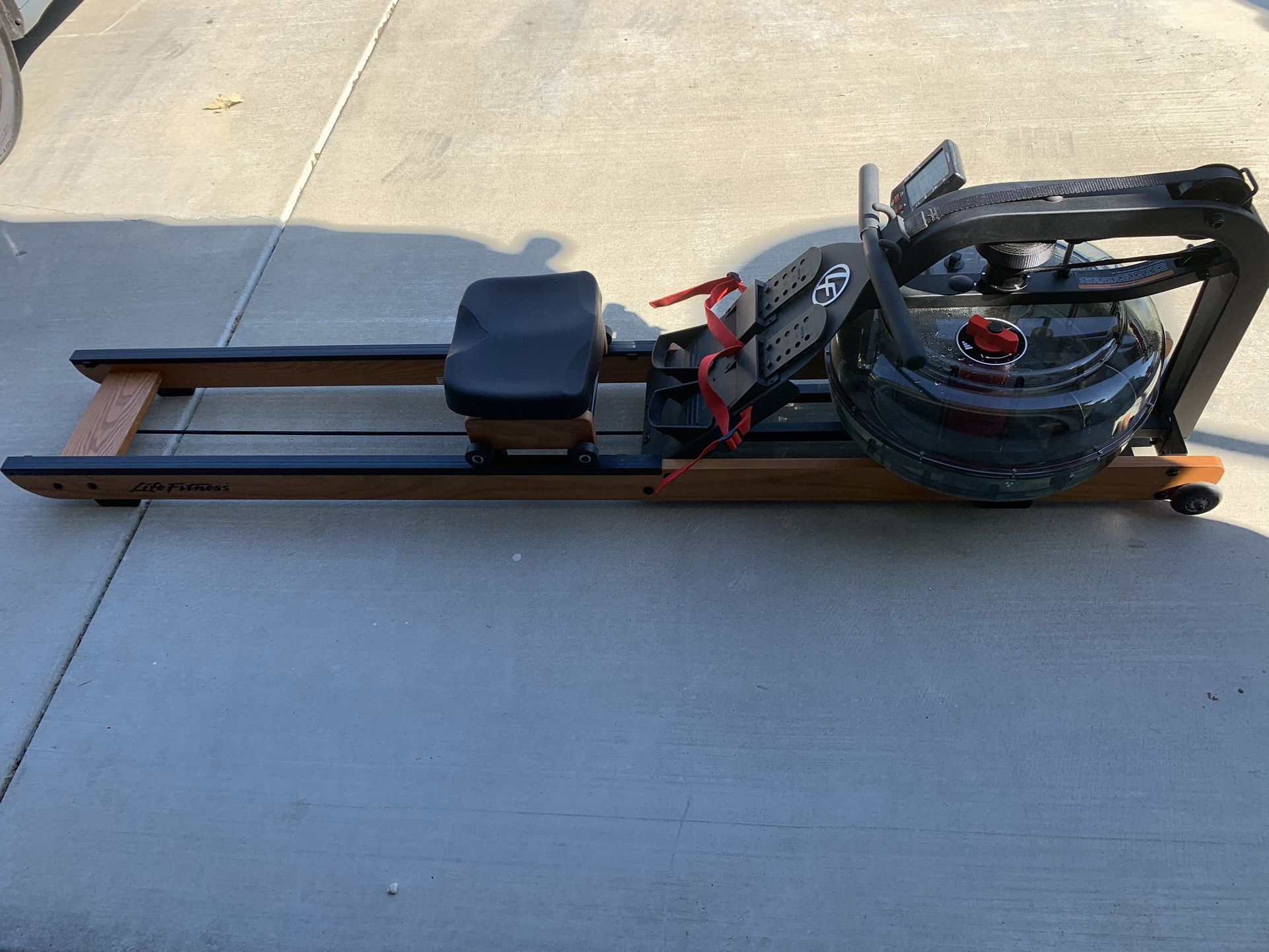 Lifefitness Rowing Machine 