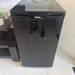 Danby Designer Mini Fridge – Used but in Great Condition!