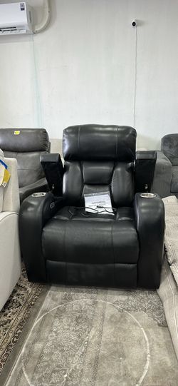 🖤 Costco Leather Recliner Chair – Black