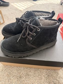 Men Ugg’s Size 8