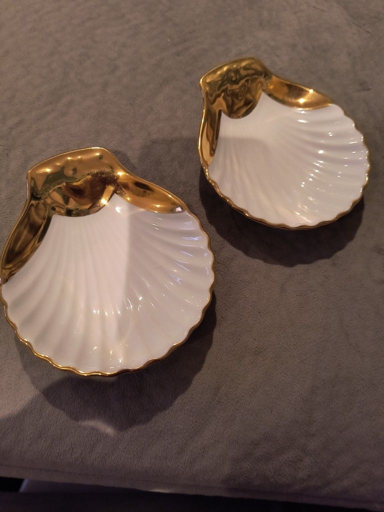 Vintage Pr Of Royal Worcester Gold China Lustre Ware Scallop Dishes