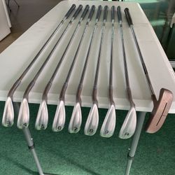 TIGER SHARK LADIES IRON SET GOLF CLUBS 