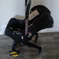 Doona Car Seat & Baby Stroller 