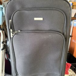 Embark 21” Carry-on 