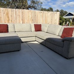 HUGE U-Shaped Sectional Sofa w/ Ottoman - $3000 Retail - Free Delivery Included 🚚