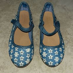 Old Navy Toddler Girls Embroidered Mary Jane Flats / Shoes, Size 8