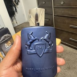 PARFUMS de MARLY LAYTON