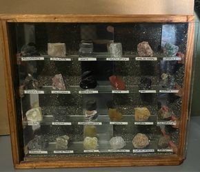 Vintage Mineral & Crystal Collection Display Case - 24 Labeled Specimens