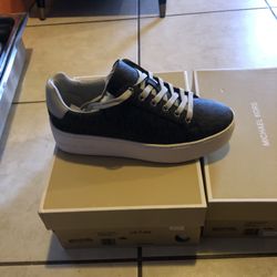 SIZE 6 AND 7 MICHAEL KORS GRAFFITI MK BRAND NEW