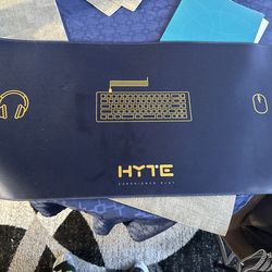 HYTE DESK PAD DP900