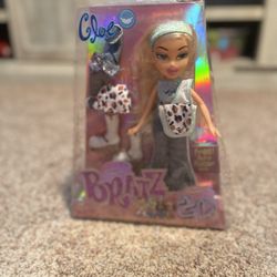 Bratz 20 Year Special Edition Original Fashion Doll Cloe
