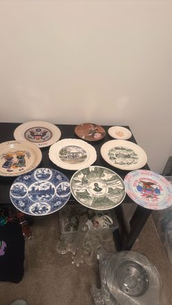 10 Antique, and collectible plates