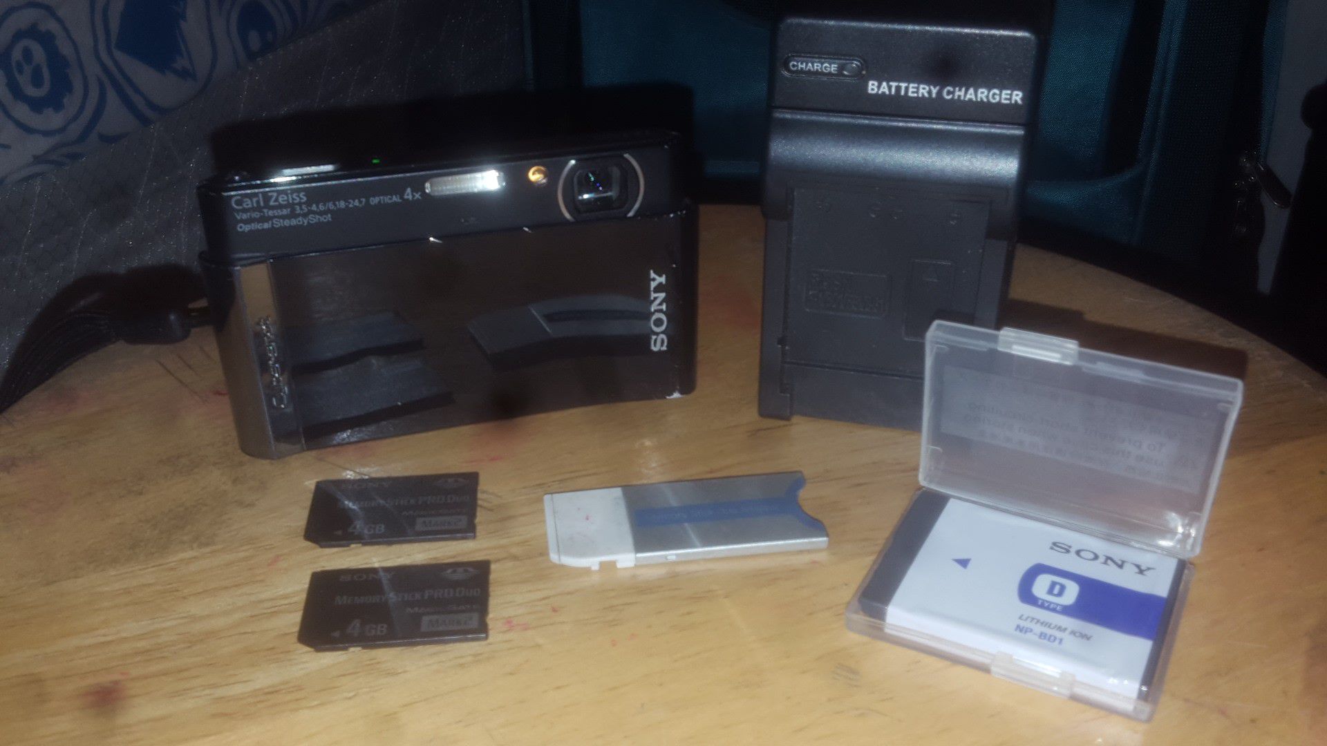 Sony Cybershot Camera w/Accessories