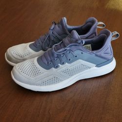 Sneakers Gray Womens Size USA 6.5 EUR 36.5.