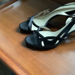 BLACK SATIN DRESS HEELS By NATURALIZER N5 comfort