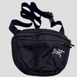 Arc’teryx Mantis 1 Waist Pack “Graphite” Crossbody Shoulder Bag Fanny Pack Black