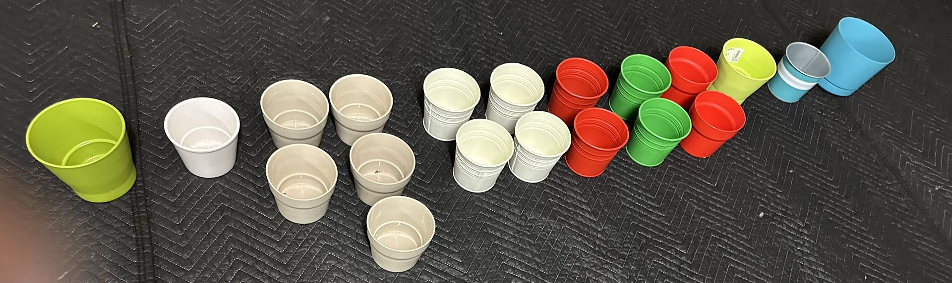 20 flower pots - Used for indoor staging of faux plants 7 glass 9 metal 4 plastic Selling lots of accessories (art, mirrors, coffee table items…)