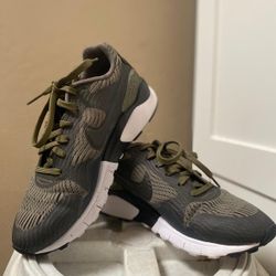 Nike Shoes 