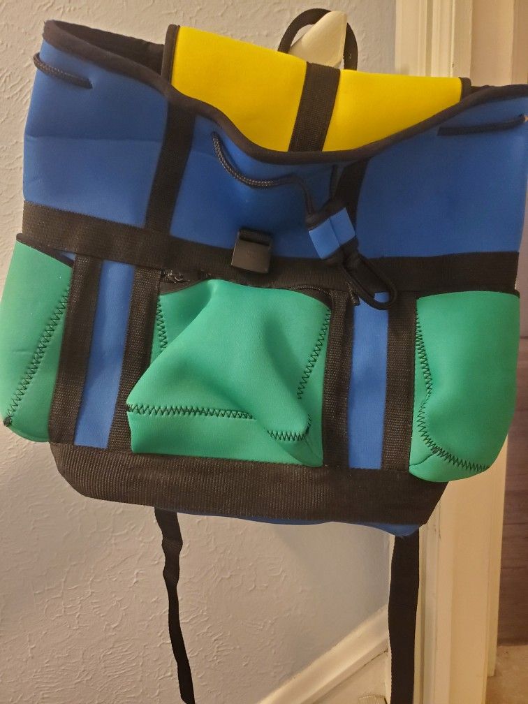 BACKPACK - EXCELLENT CONDITION 