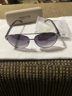 Kenneth Cole Reaction KC1394 Sunglasses in Shiny Gunmetal