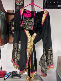Geisha women’s Halloween costume