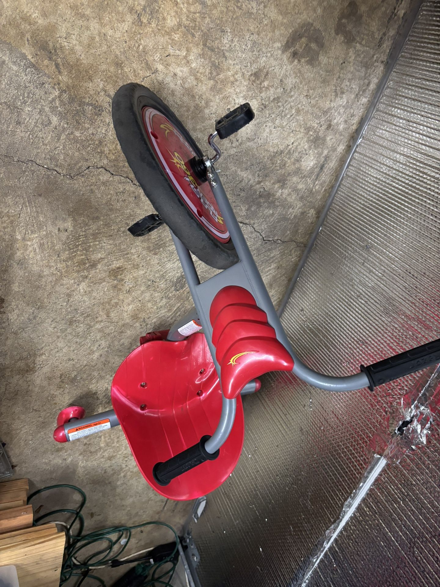 Razor RipRider 360 Caster Trike for Kids Ages 5+ -