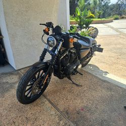 2015 HARLEY DAVIDSON IRON 883