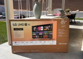 65” Lg smart 4k led Uhd tv