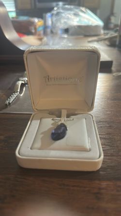 Artistique Swarovski Crystal Pendant Necklace
