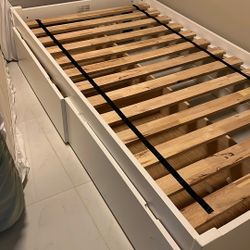 Twin Bed With TEMPUR PEDIC Mattress And Box Spring