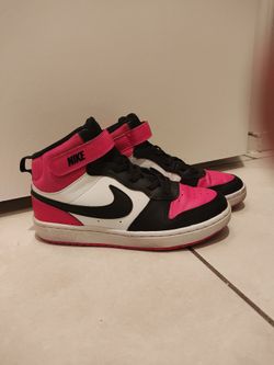 Youth girls Nikes