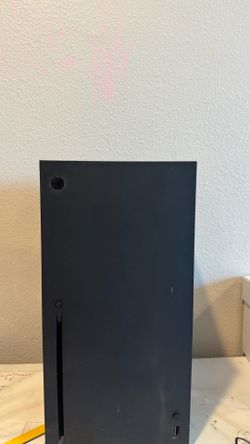 Xbox Series X (Powers On, Bad HDMI Port) - For Repair