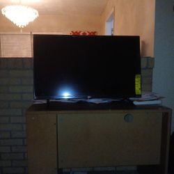 Roku TV With Extra Roku Device 