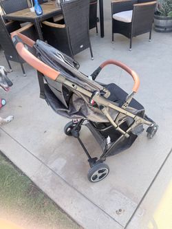 Travel stroller blahoo