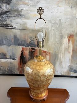 Vintage MCM Gold Capiz Shell Table Lamp Chinoiserie Ginger Jar Brass Asian Finial 19"