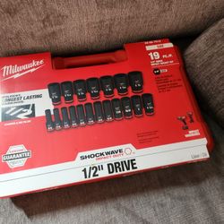 SHOCKWAVE 1/2 in. Drive SAE 6 Point Impact Socket Set (19-Piece)