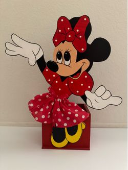 Minnie Mouse Wood Centerpiece
