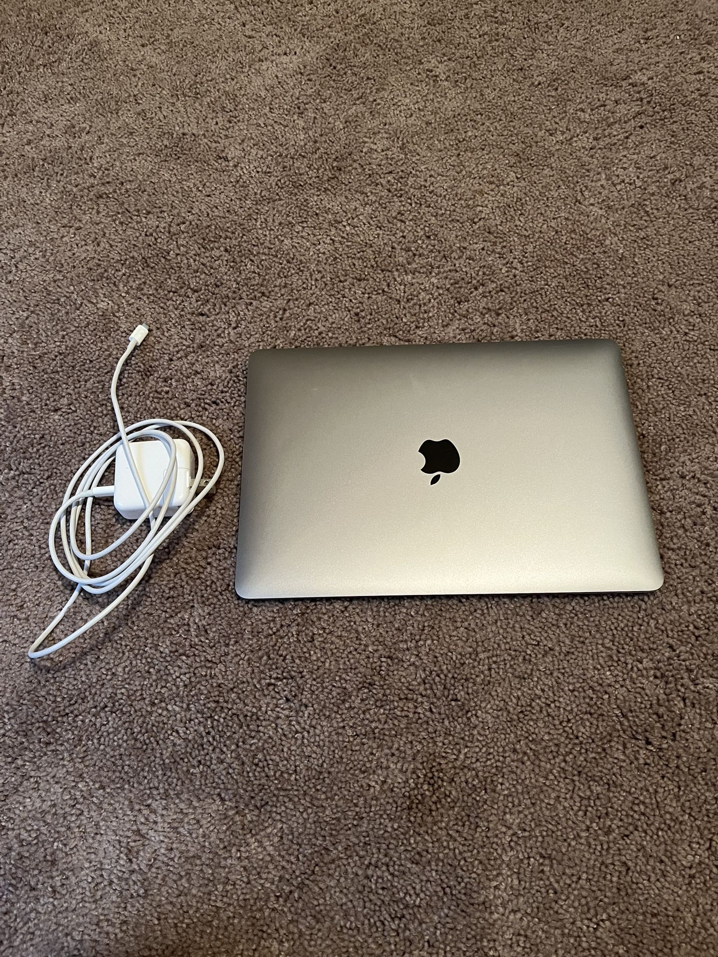 Apple MacBook Air 2020 256gb