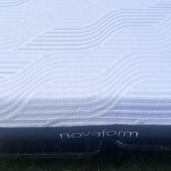 Queen mattress and box