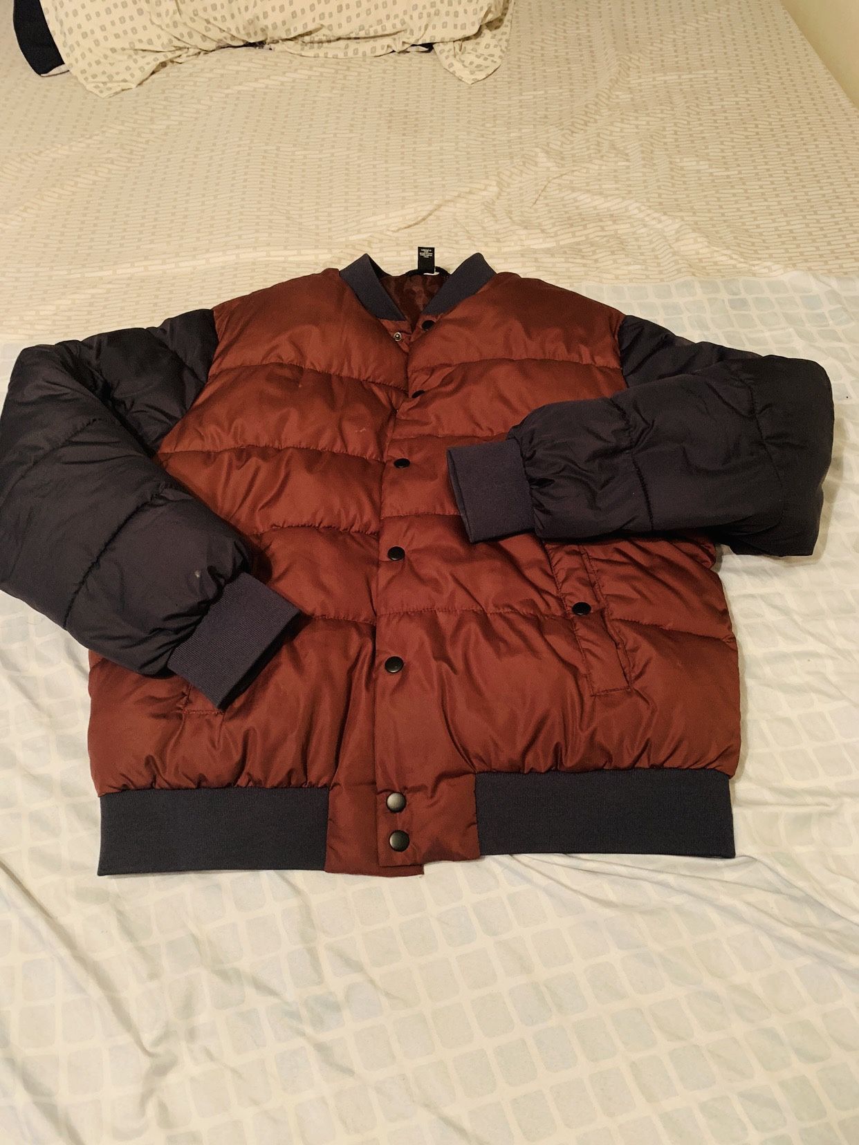 Navy blue & maroon bubble jacket sz M