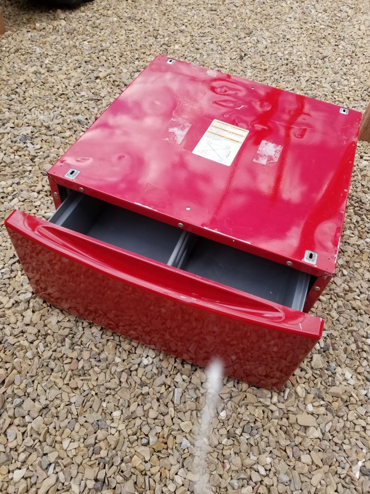 Washer/dryer pedestal drawer. Just 1.