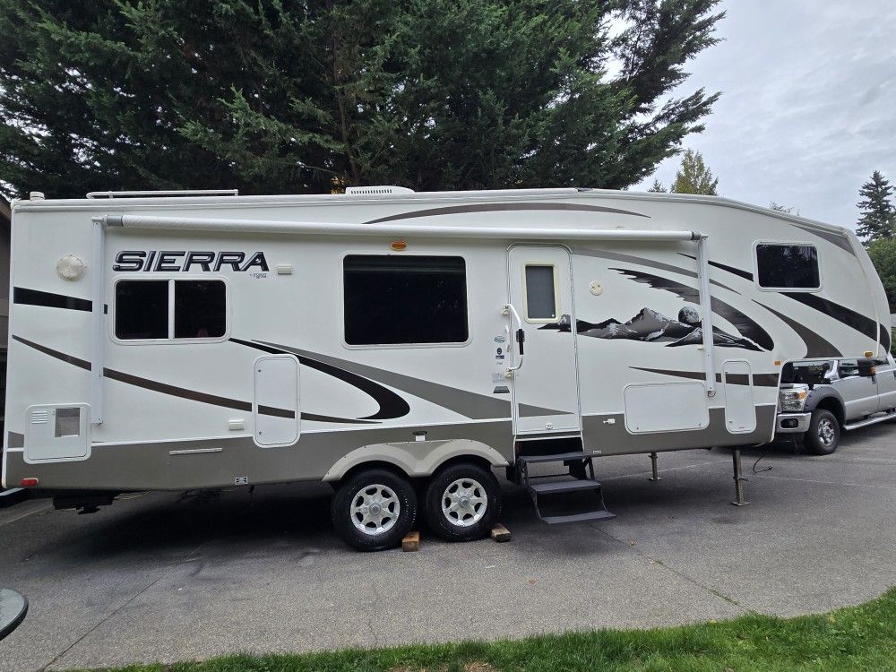 2009 Forest river 29ft dual Slide seirra