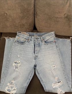 Levi's Light Wash Distressed Denim Jeans