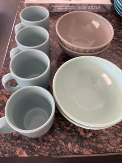 West elm bowls ,cups 8pc