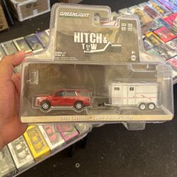 Greenlight 2021 Chevy Tahoe & Horse Trailer 1:64 Diecast Hitch & Tow 32230-C N1