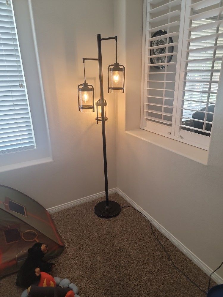 Old Fashioned Style Lamp