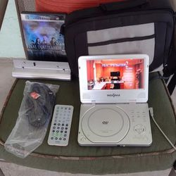 Insignia I-pd720 Portable DVD Player With Remote Case Car Charger Nice