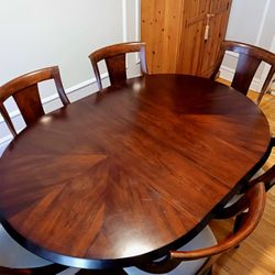 Dining Table & 6 Chairs