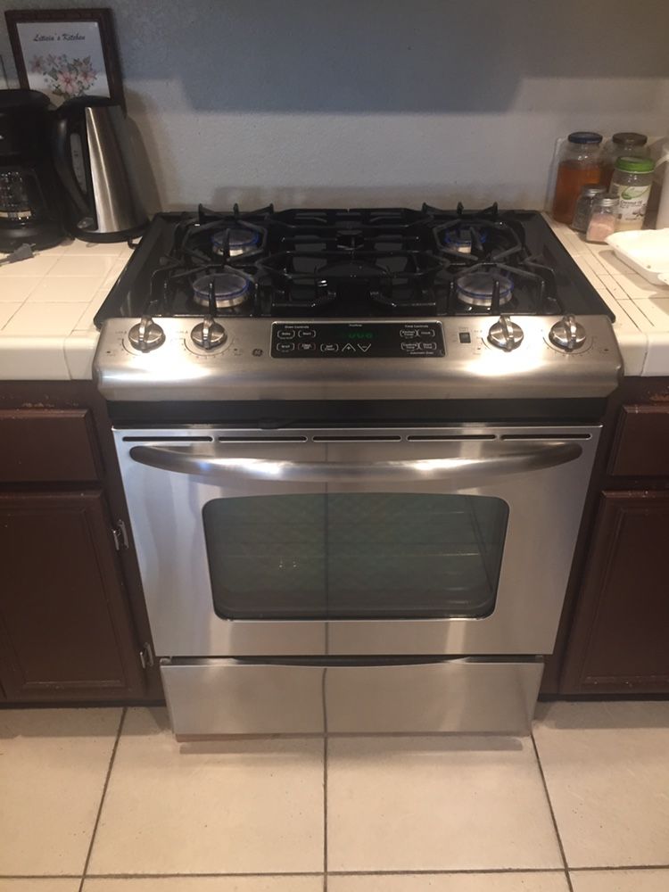 GE Commercial Kitchen Stove